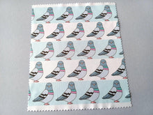 Load image into Gallery viewer, Pigeon Glasses Screen Cleaner - Lens Cloth, Cute Bird Screen Wipe, Fabric Screen Wipe