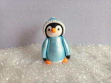 Load image into Gallery viewer, Ice blue jumper and hat penguin