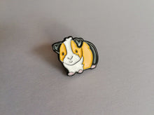 Load image into Gallery viewer, Little tri colour guinea pig enamel pin
