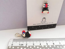 Load image into Gallery viewer, Cute little puffin stitch markers