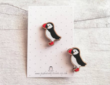 Load image into Gallery viewer, Puffin pin, wooden puffin badge, bird brooch, eco friendly wood pins, badges
