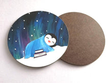 Load image into Gallery viewer, Penguin and Northern lights design round coaster

