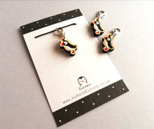 Load image into Gallery viewer, Puffin stitch marker, mini bird wooden charm, ethically sourced wood, little puffin crochet stitch marker