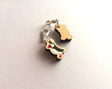 Load image into Gallery viewer, Puffin stitch marker, mini bird wooden charm, ethically sourced wood, little puffin crochet stitch marker