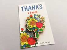 Load image into Gallery viewer, Thanks a bunch wooden flower fridge magnet, cute, happy thank you gift, teacher gift, Mother's day, mum, someone special, friend