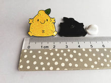 Load image into Gallery viewer, A little bit of zing enamel pin, cute glitter lemon enamel brooch, supportive, positive enamel badge