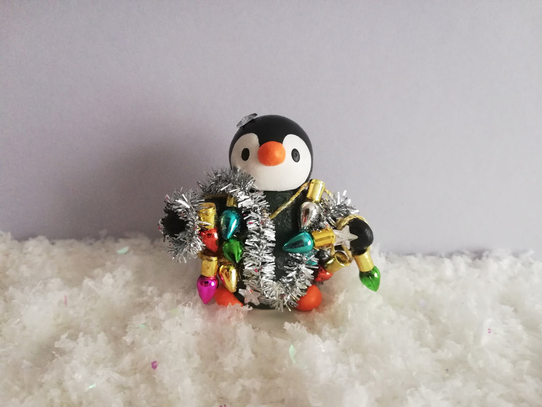 Tinsel tangle penguin