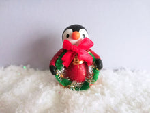 Load image into Gallery viewer, Christmas wreath penguin
