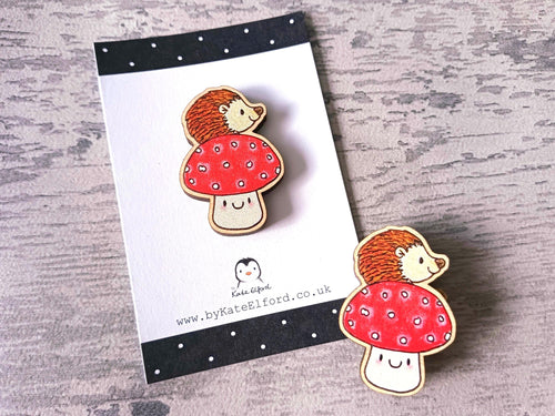 Small wooden hedgehog and toadstool magnet - Wooden fridge magnet - Ethically sourced wood - Small hedgehog magnet - Unique fridge decor