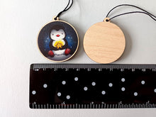 Load image into Gallery viewer, Penguin and star, small Christmas decoration - Wooden Christmas Ornament - Small Decoration For Year-Round Display
