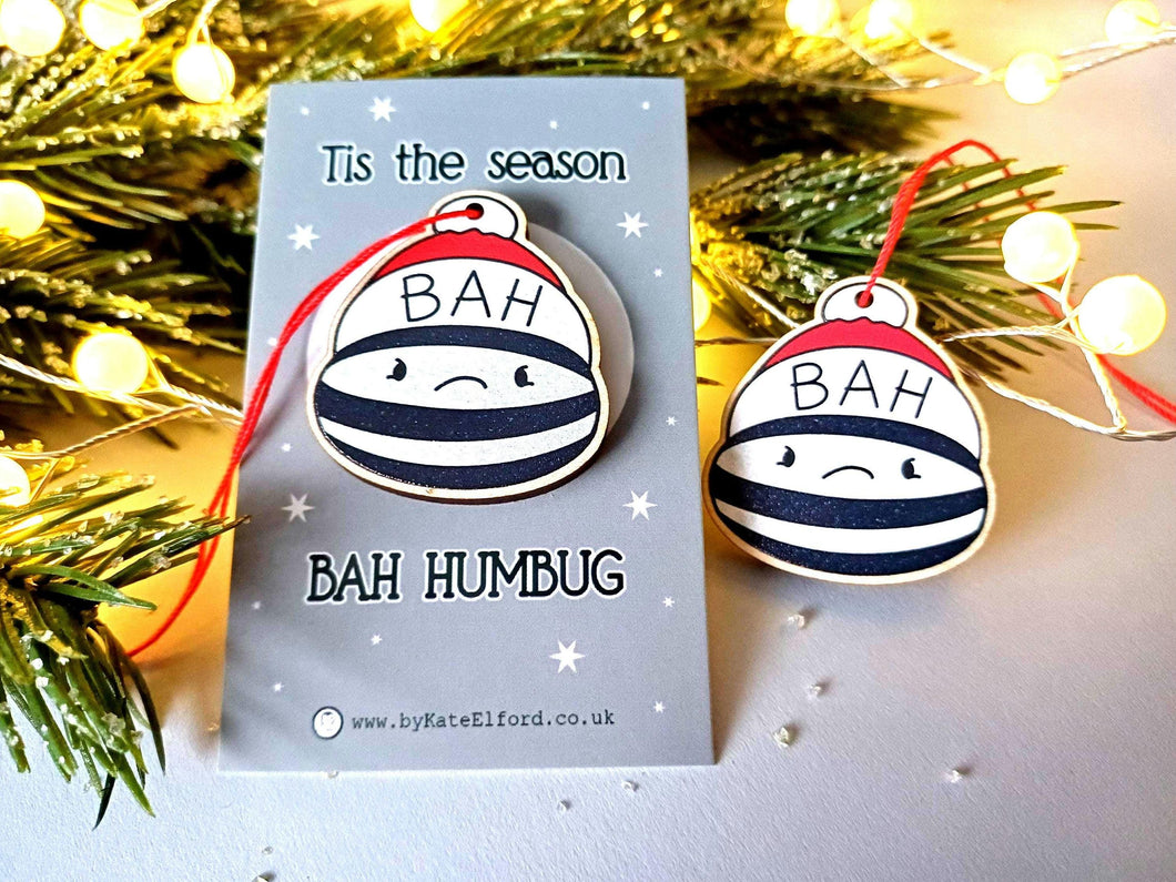 Bah humbug Christmas tree decoration - Small Wooden Ornament - Grumpy Decoration - Wooden Flat Decoration - Lightweight Christmas Ornament