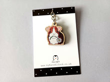 Load image into Gallery viewer, Mini Guinea Pig and Daisy Keyring - Eco Friendly Wood Charm
