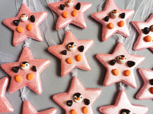 Load image into Gallery viewer, Penguin star pink
