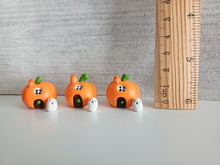 Load image into Gallery viewer, Tiny pumpkin house and ghost
