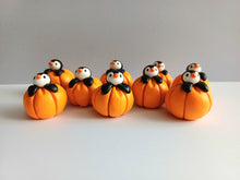 Load image into Gallery viewer, Little pumpkin penguin
