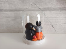 Load image into Gallery viewer, Penguin and chick glass dome
