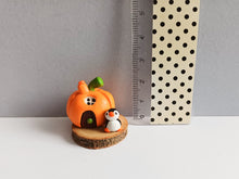 Load image into Gallery viewer, Tiny pumpkin house and penguin
