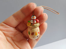 Load image into Gallery viewer, Tiny penguin and acorn
