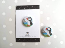 Load image into Gallery viewer, Mini puffin button badge
