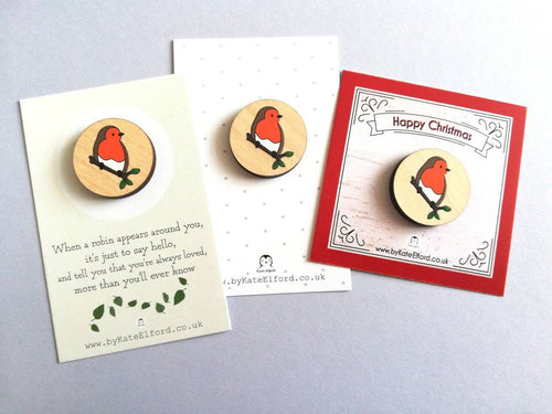 Robin magnet, little memory robin, tiny wooden fridge magnet. Made from ethically sourced wood