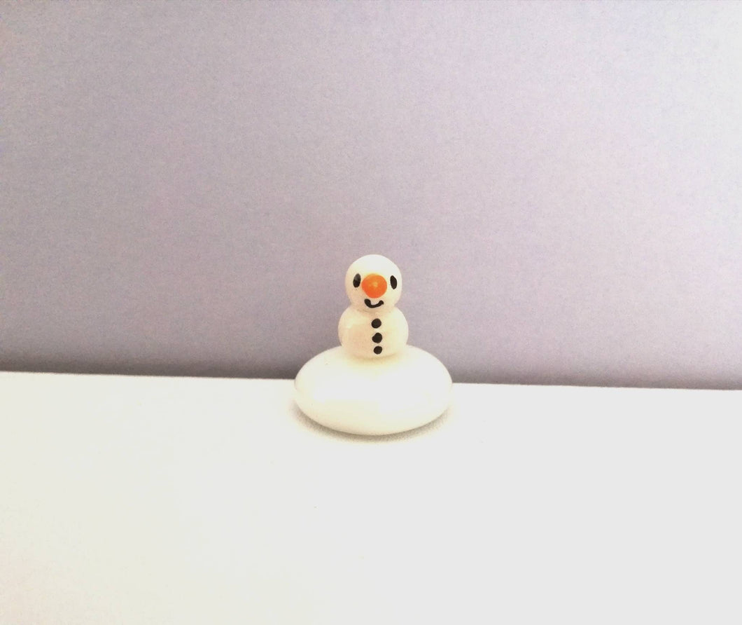 Miniature robin, pudding and snowman. Pottery and glass tiny ornament. Cute mini Christmas ornaments.