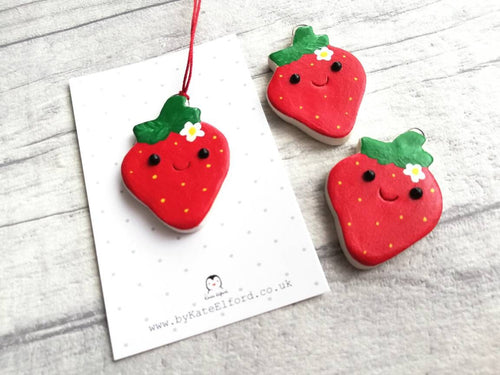 Pottery strawberry hanger. Little happy berry tag. Hand painted ceramics