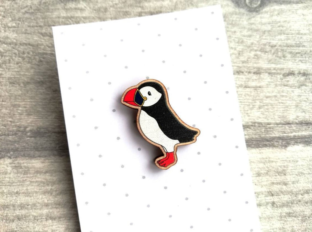 Puffin pin, wooden puffin badge, bird brooch, eco friendly wood pins, badges