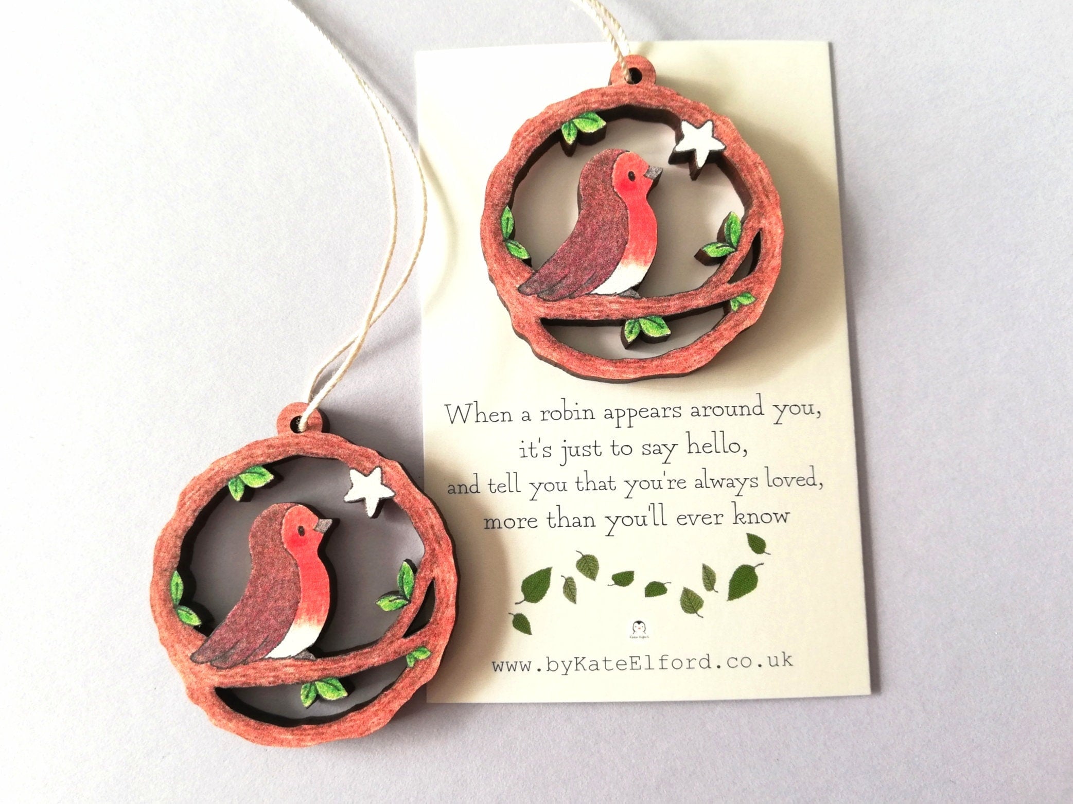 Small robin and star decoration – by Kate Elford
